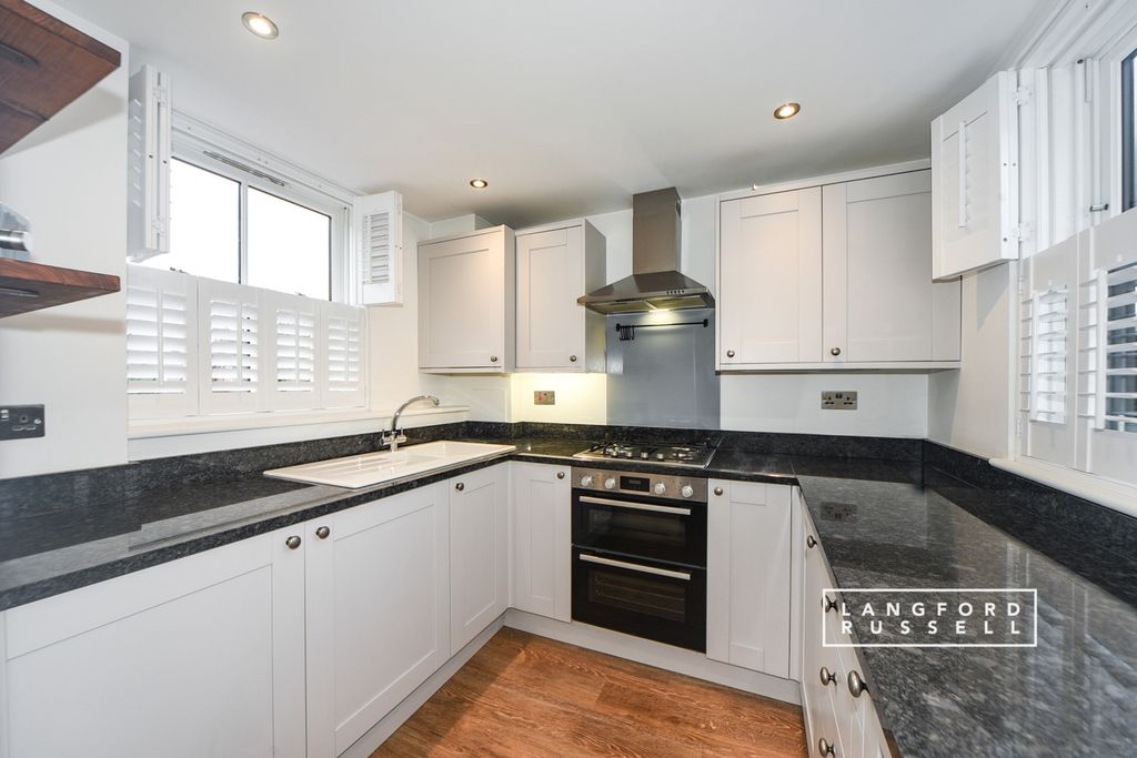 Property photo 2 of 9 831Ca9d8-B505-F11...