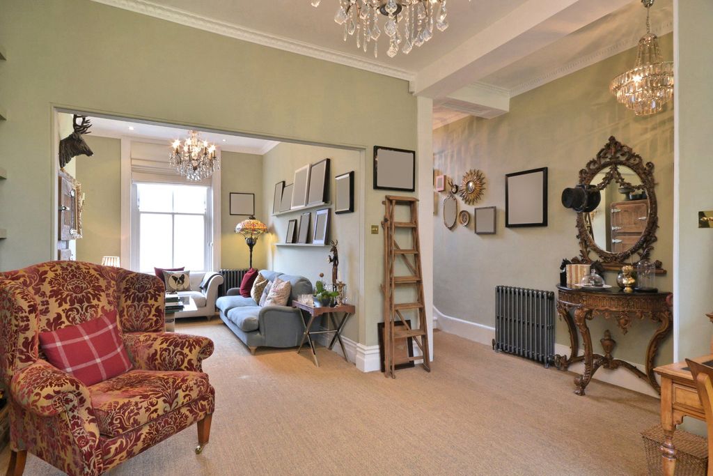 Property photo 2 of 14 Picture No. 23