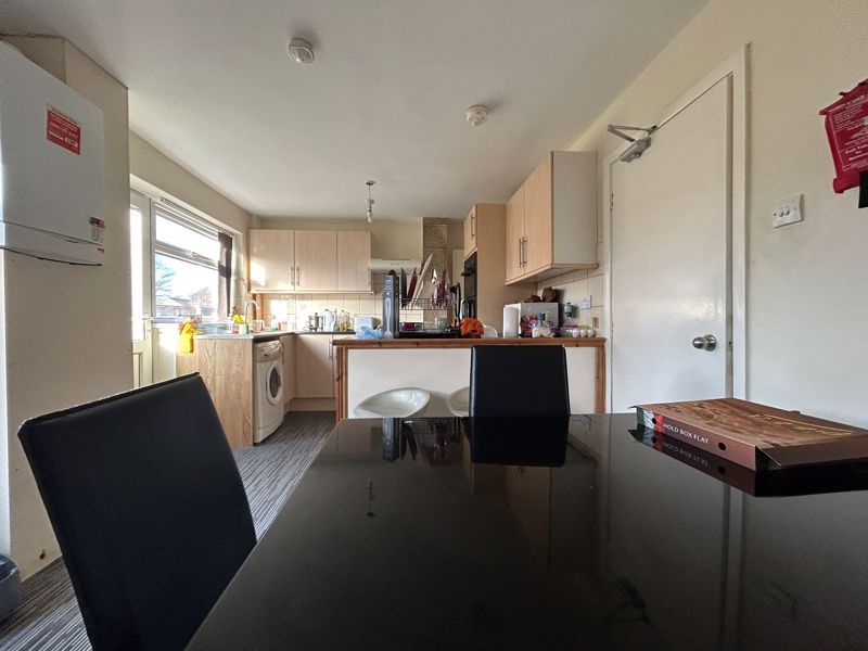 Property photo 2 of 10 Photo 8