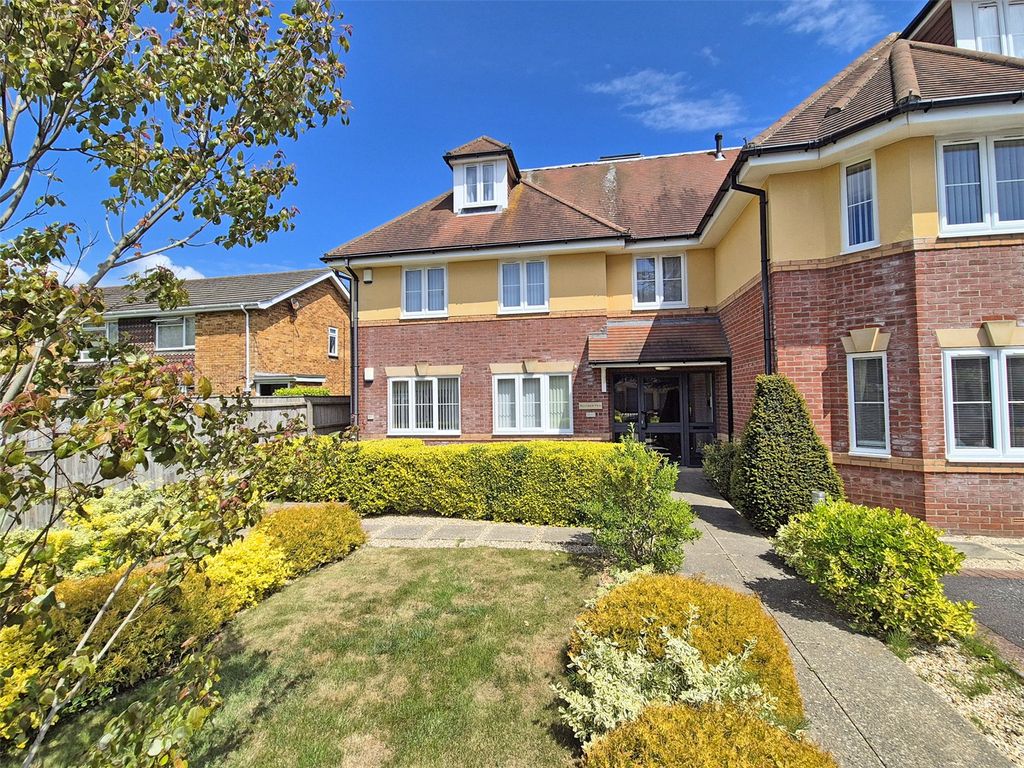 Property photo 2 of 11 Picture No. 15