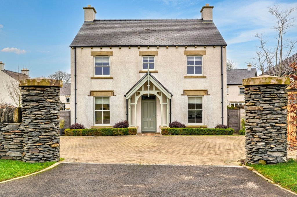 Property photo 1 of 34