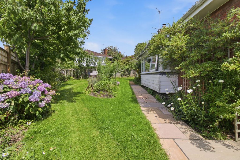 Property photo 2 of 19