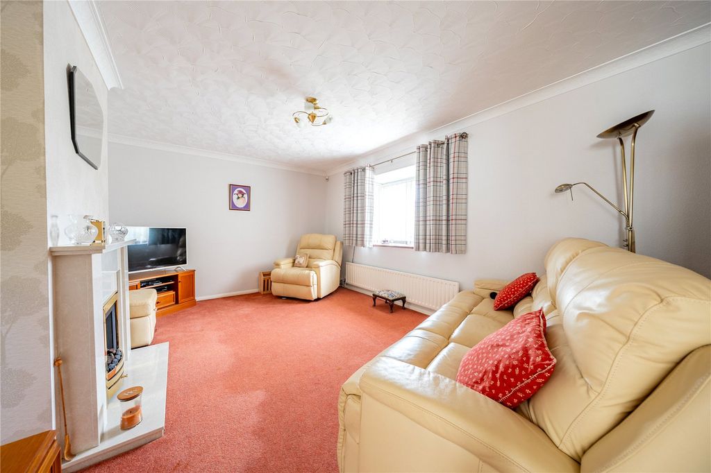 Property photo 2 of 16 Picture No. 14