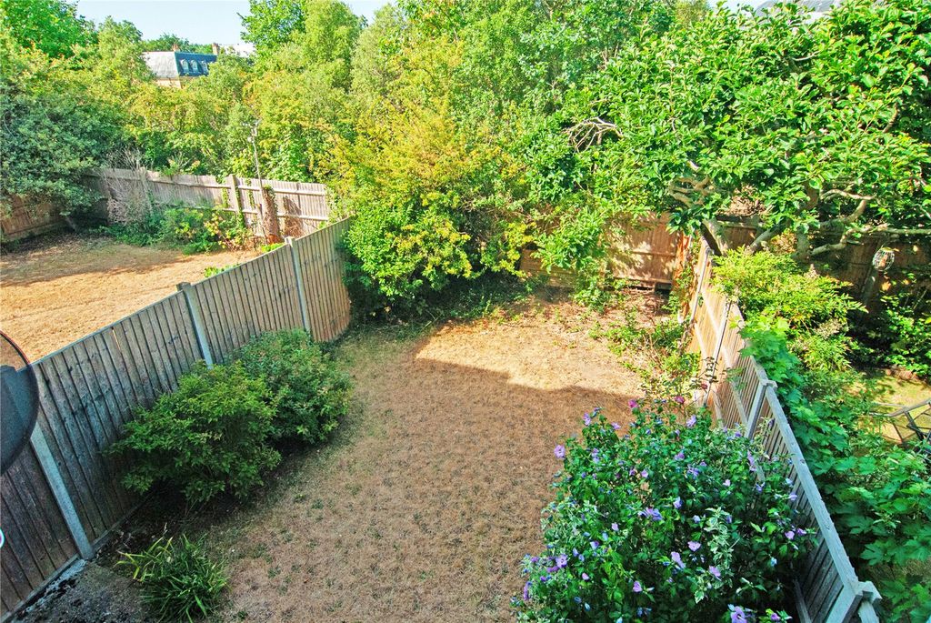 Property photo 2 of 10 Picture No. 03