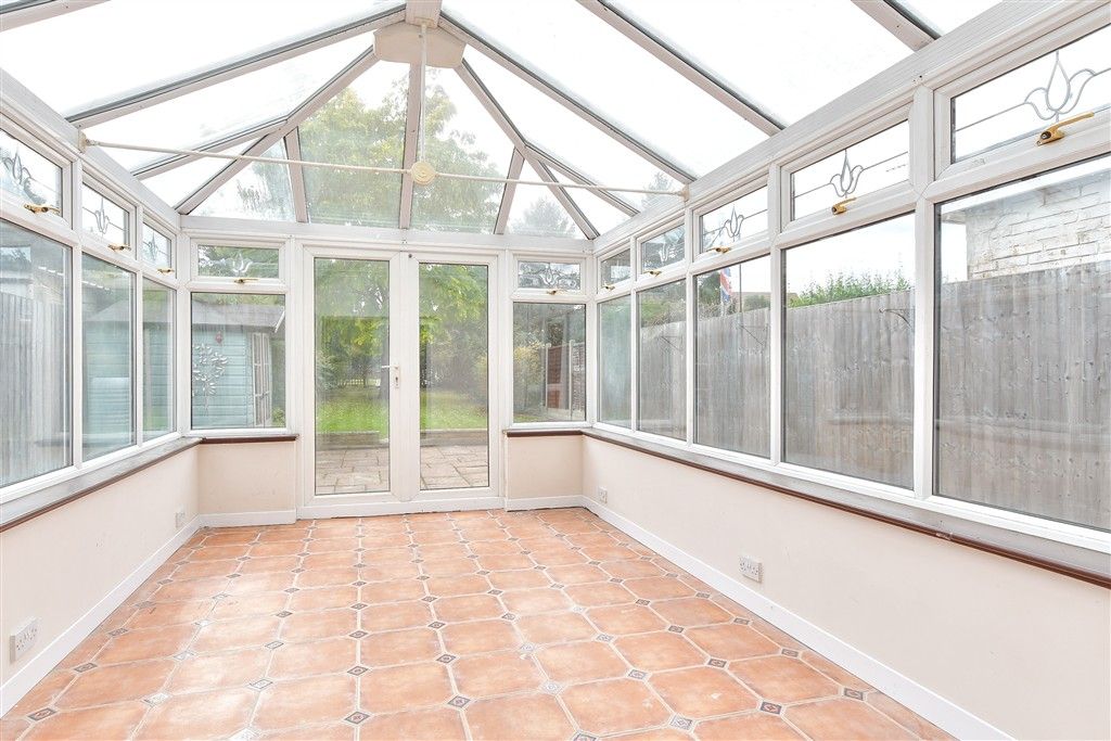Property photo 3 of 16 Conservatory