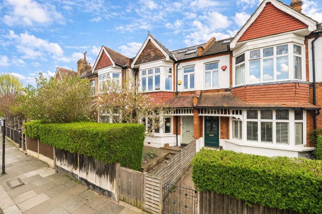 Property photo 1 of 11