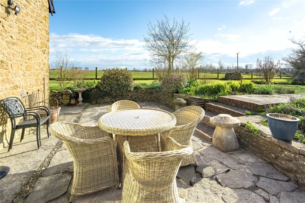 Property photo 2 of 31 Picture No. 13
