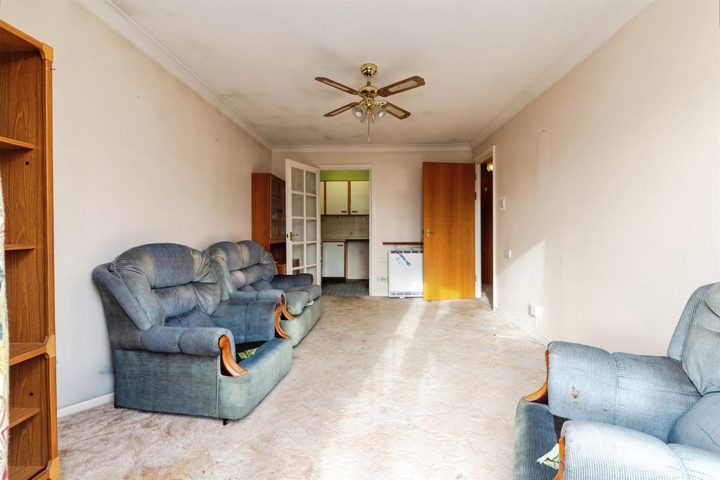 Property photo 3 of 9