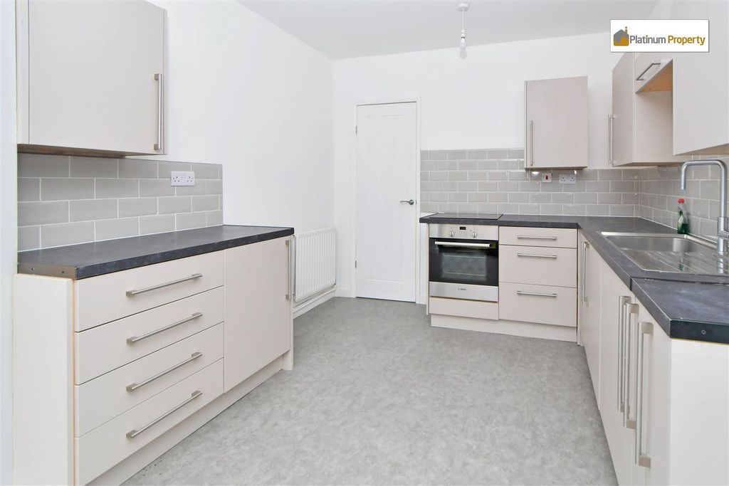 Property photo 2 of 23 Rah_4788.Jpg