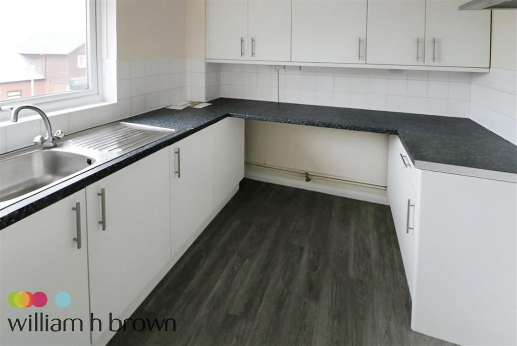 Property photo 3 of 8 Image