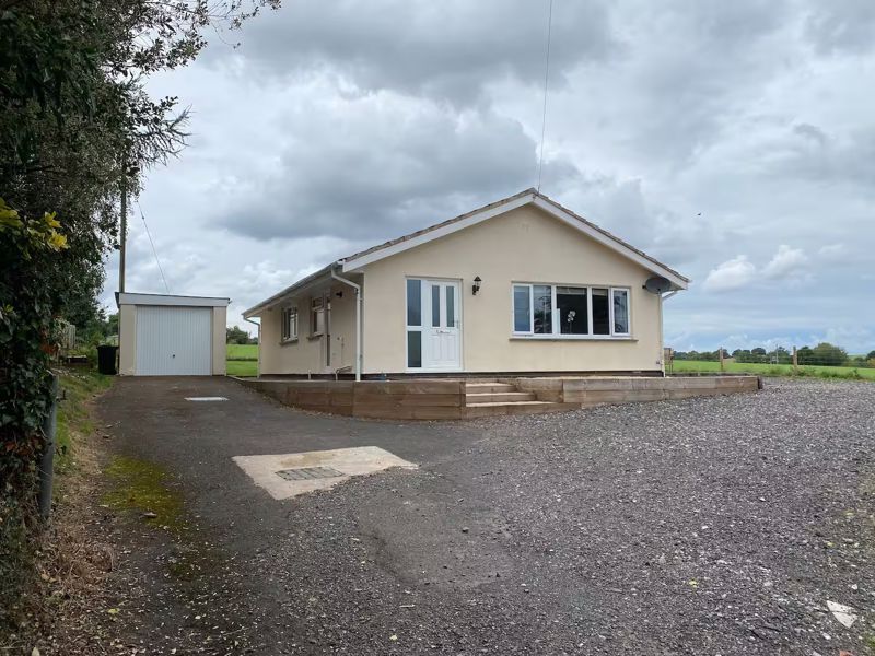 Property photo 1 of 13 Photo 12