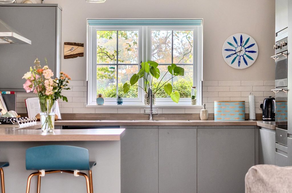 Property photo 2 of 4 Kitchen