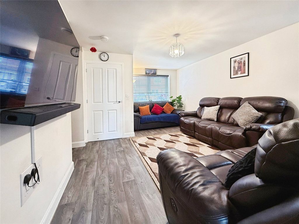 Property photo 2 of 12 Picture 2