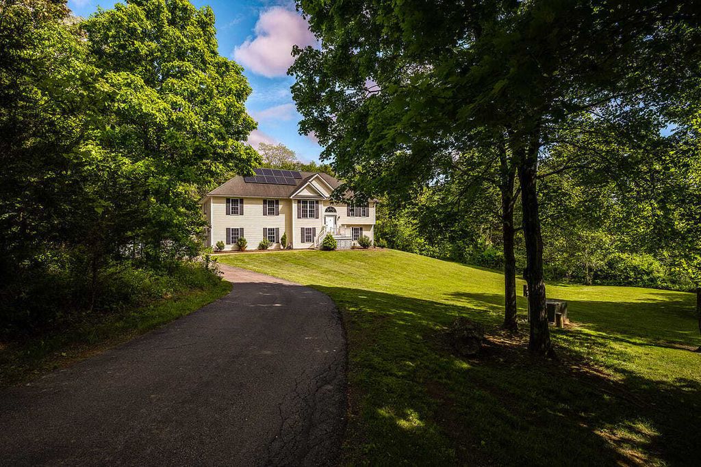 Property photo 1 of 31
