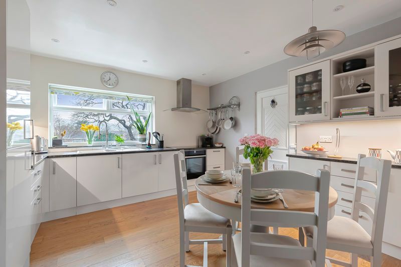 Property photo 3 of 29 Photo 7