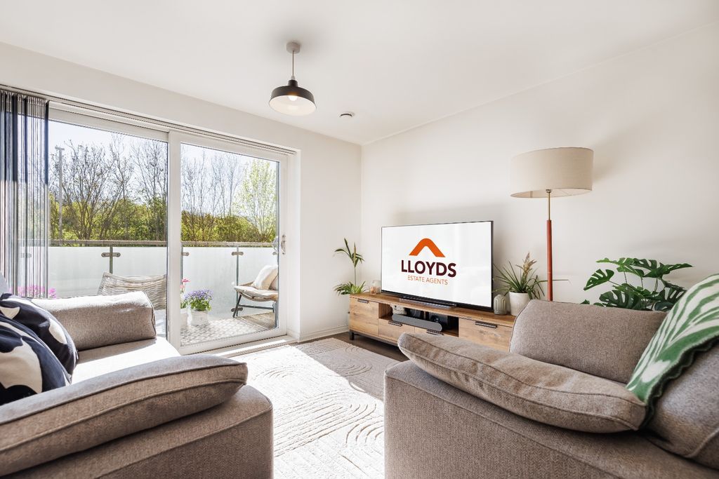 Property photo 3 of 17 5007943