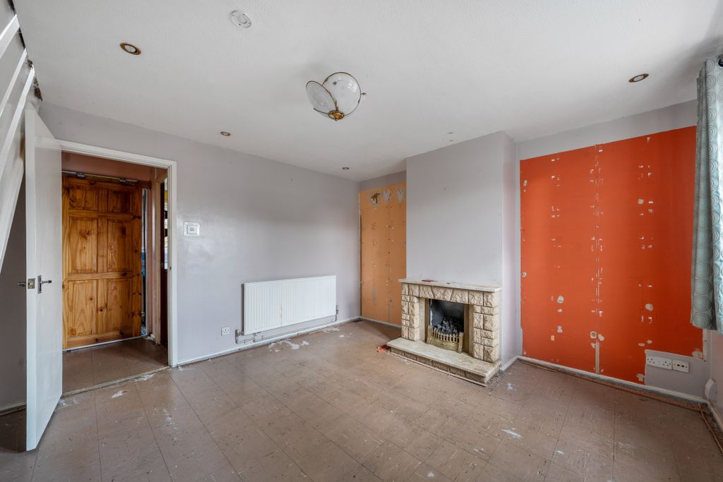 Property photo 2 of 11 1388834106939819909335