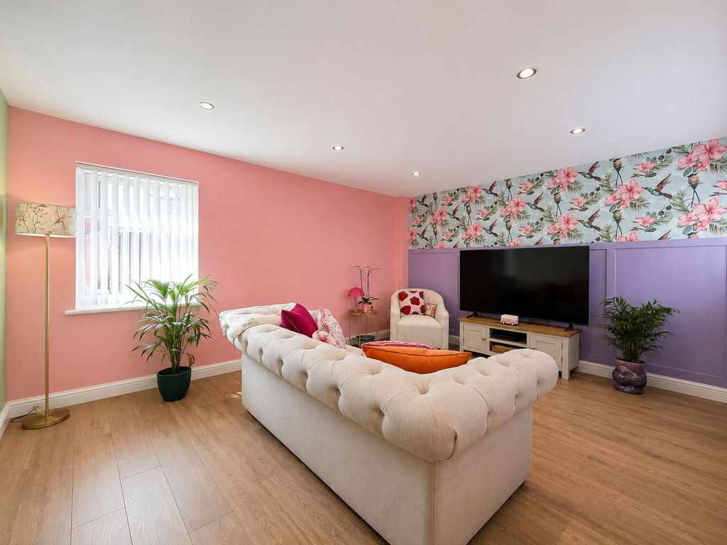Property photo 3 of 13