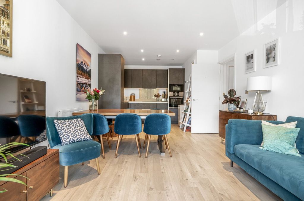 Property photo 2 of 19 Reception