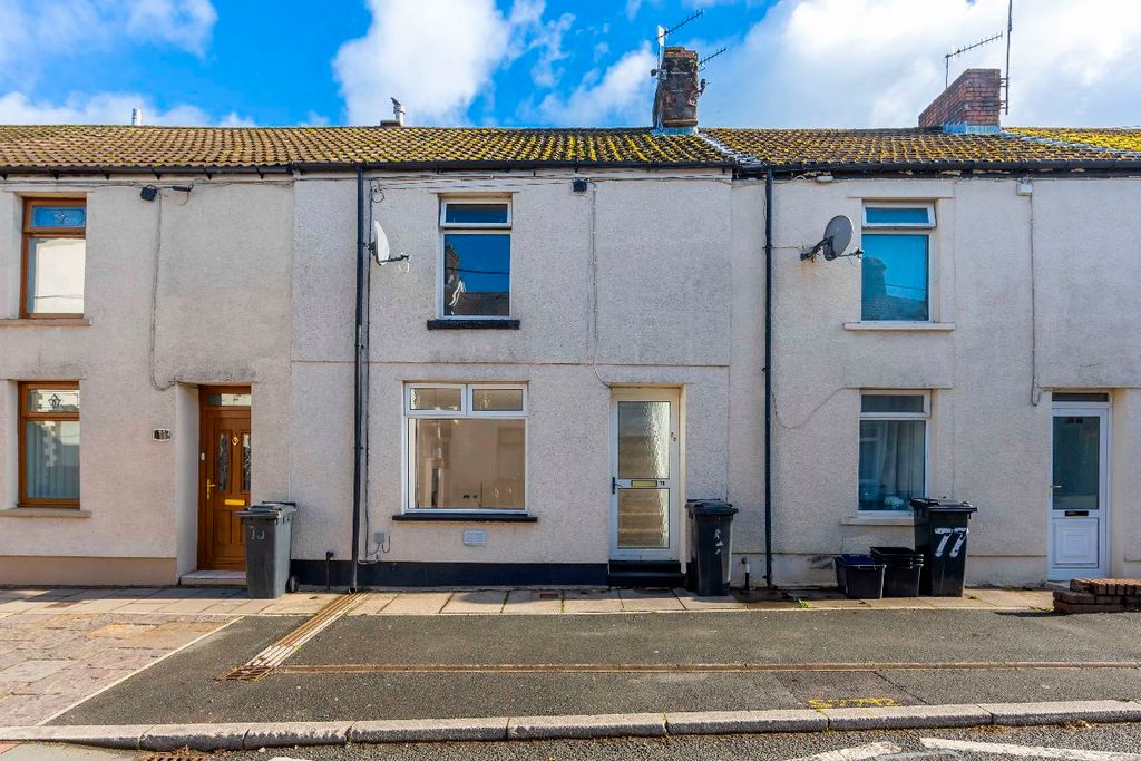 Property photo 1 of 19