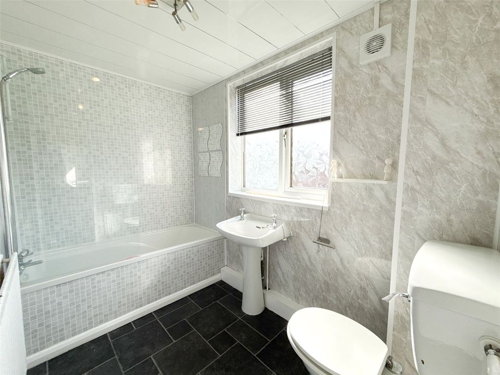 Property photo 3 of 12 Bathroom