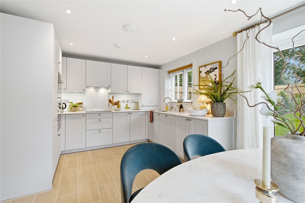 Property photo 2 of 10 Kitchen/Dining