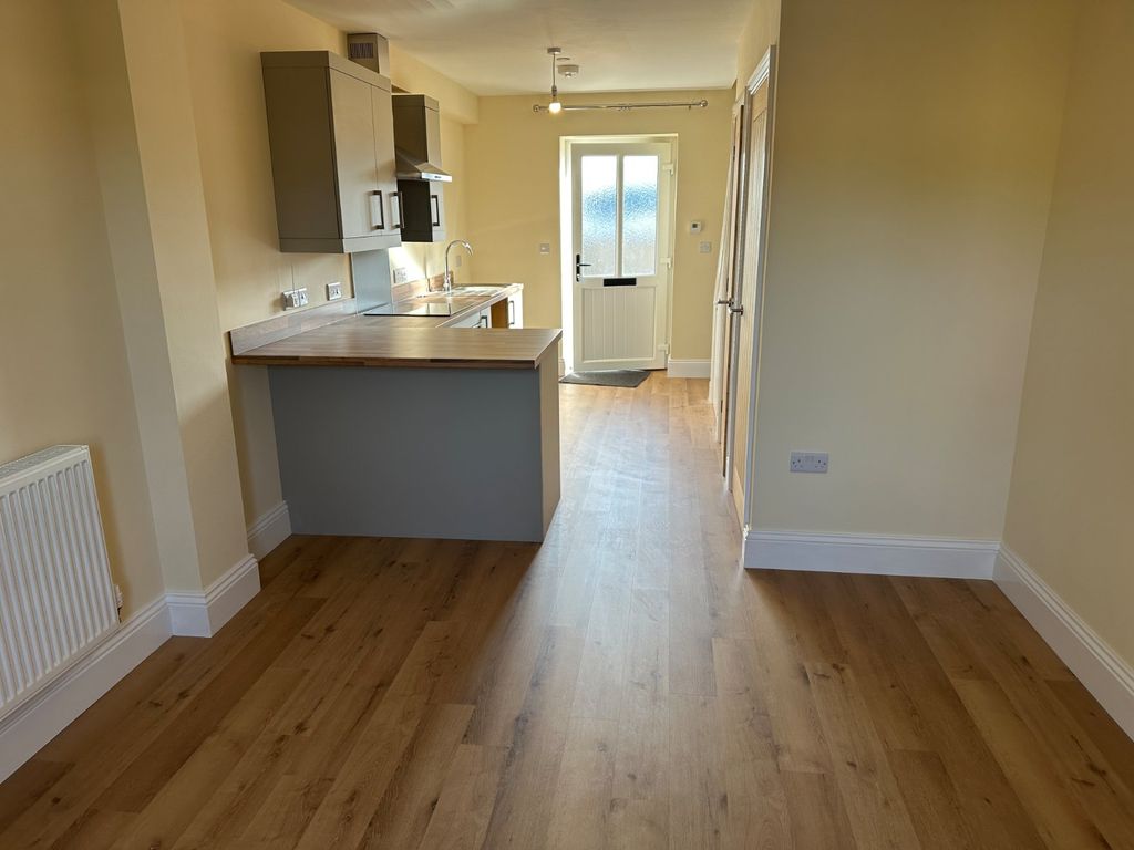 Property photo 2 of 8 Picture No. 02