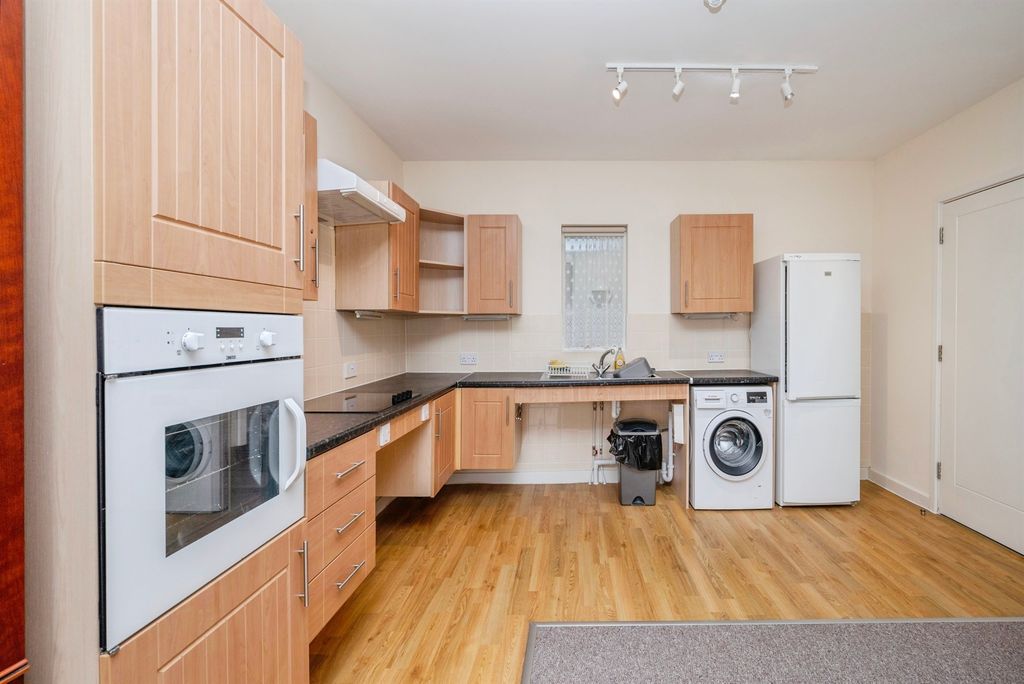 Property photo 2 of 15