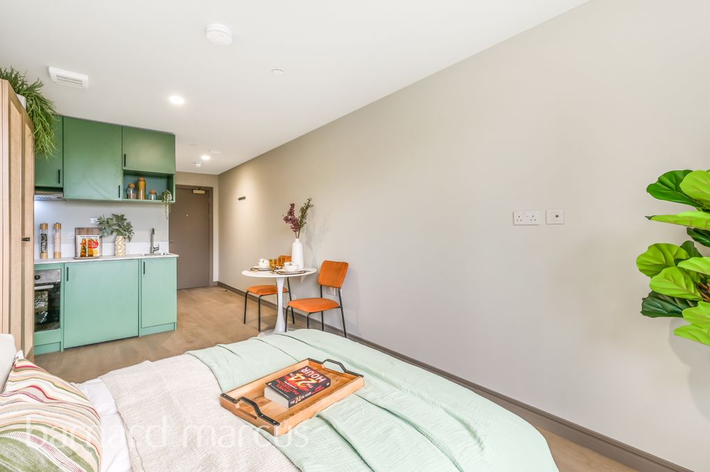 Property photo 2 of 8 Reception Room