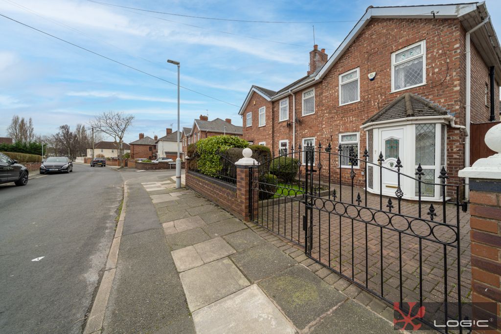 Property photo 2 of 30