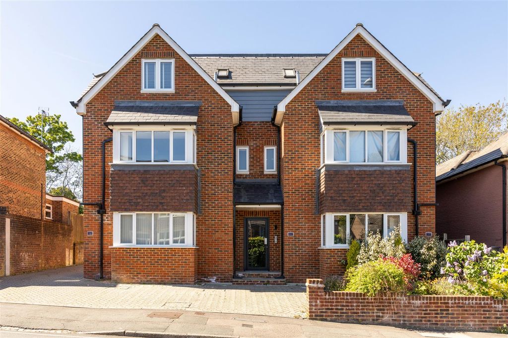 Property photo 1 of 20