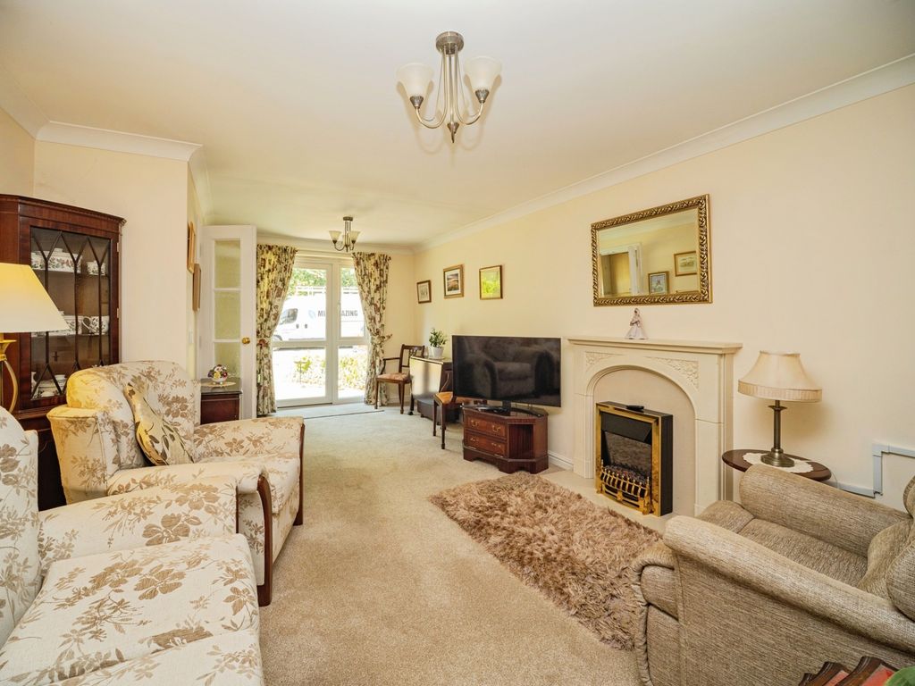 Property photo 2 of 12 Pbox-Img.Jpg