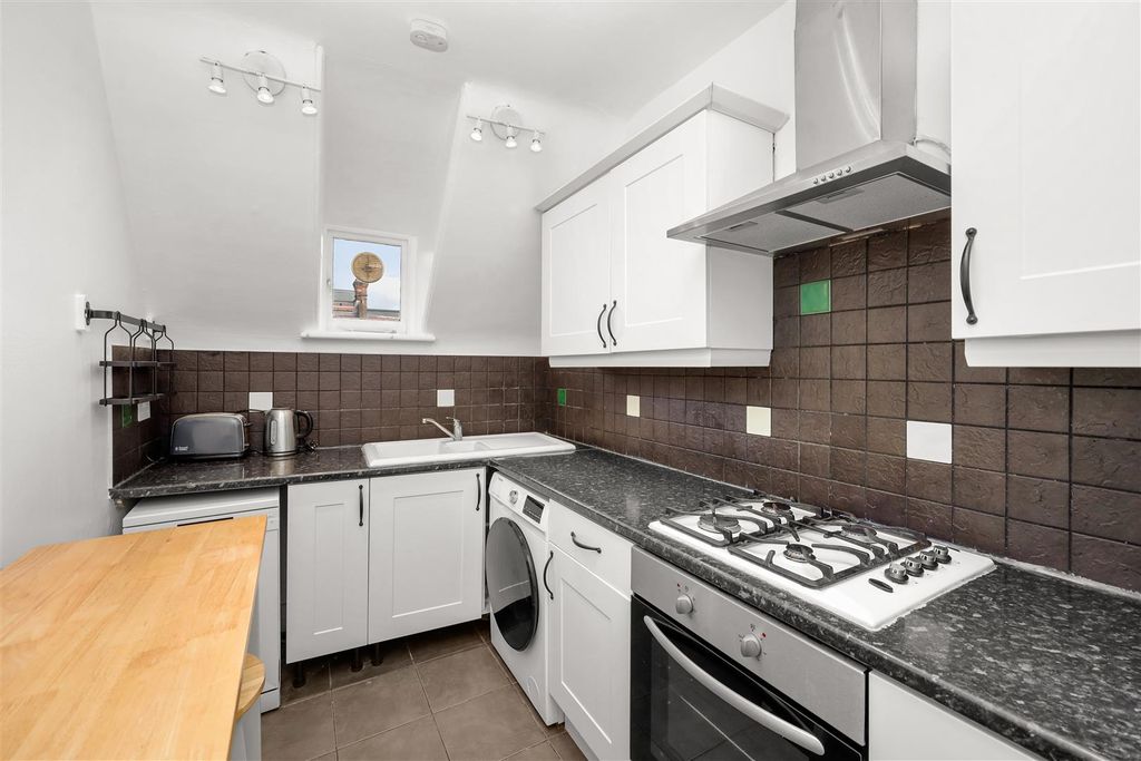 Property photo 2 of 9 19712858 (17).Jpg