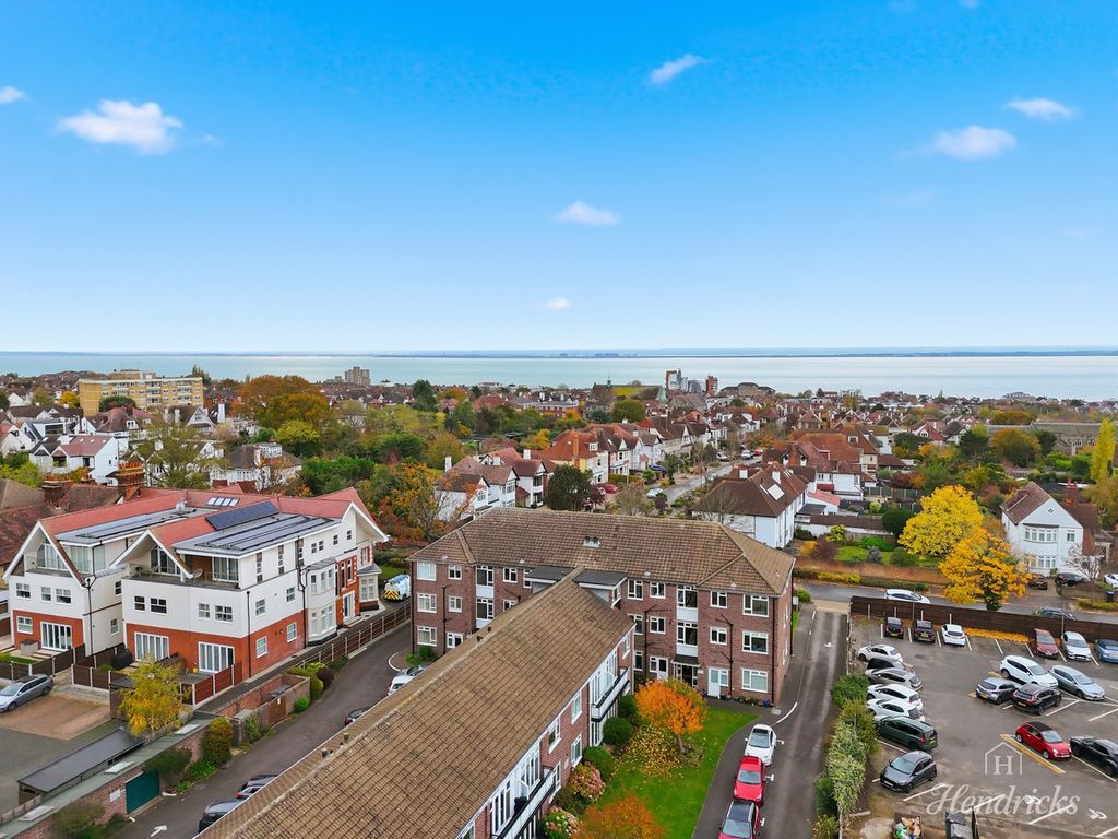 Property photo 2 of 30