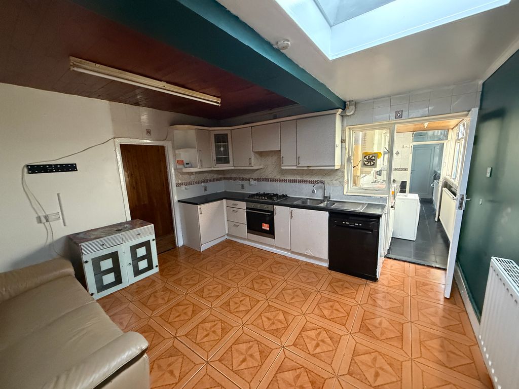 Property photo 2 of 13