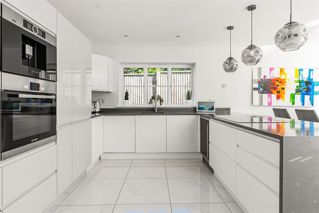 Additional image 12 of 4 bed detached house for saleBullocks Lane, Hertford SG13