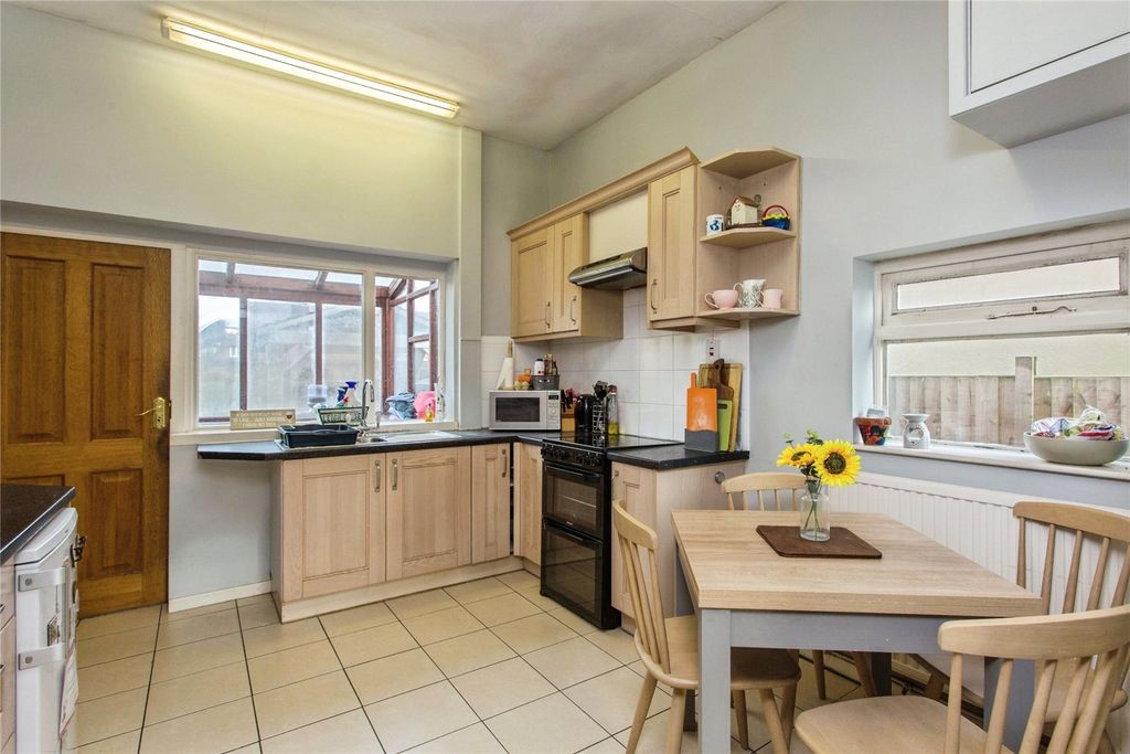 Property photo 3 of 26 Picture No. 30