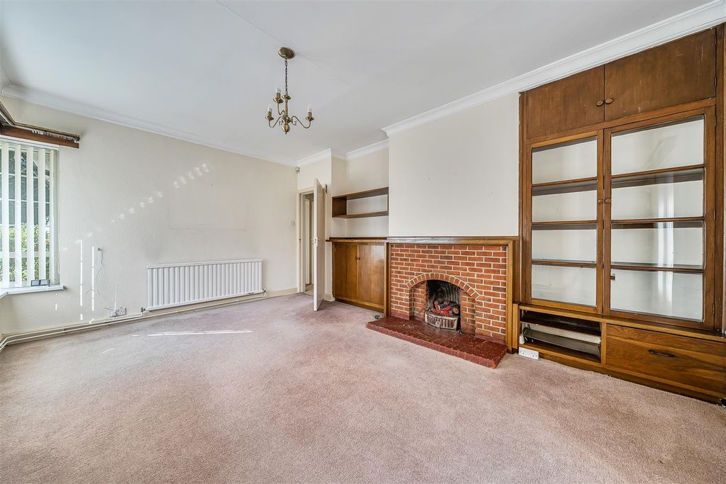 Property photo 2 of 24 Living Room