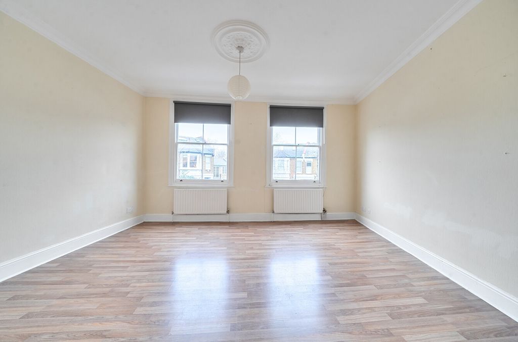 Property photo 2 of 10 1395373-3-694A8Ef...