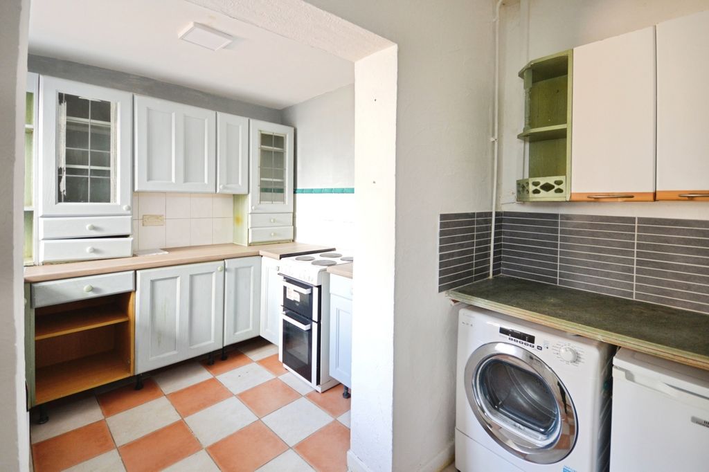 Property photo 3 of 10 Pbox-Img.Jpg