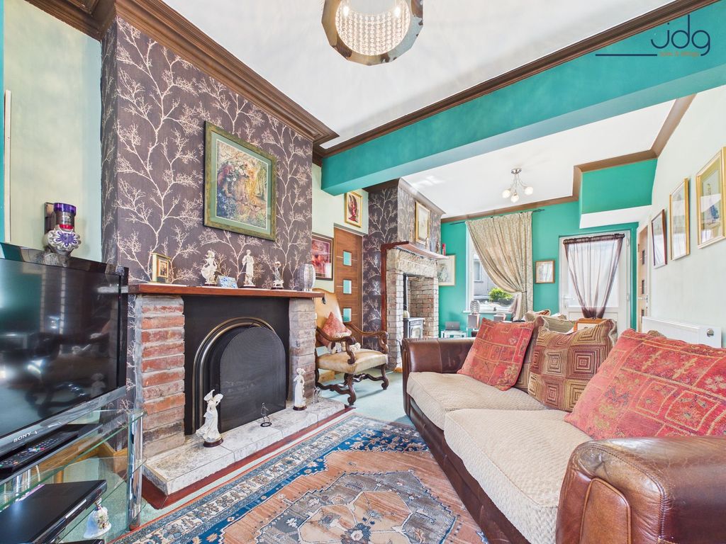 Property photo 2 of 11 Open Plan Living