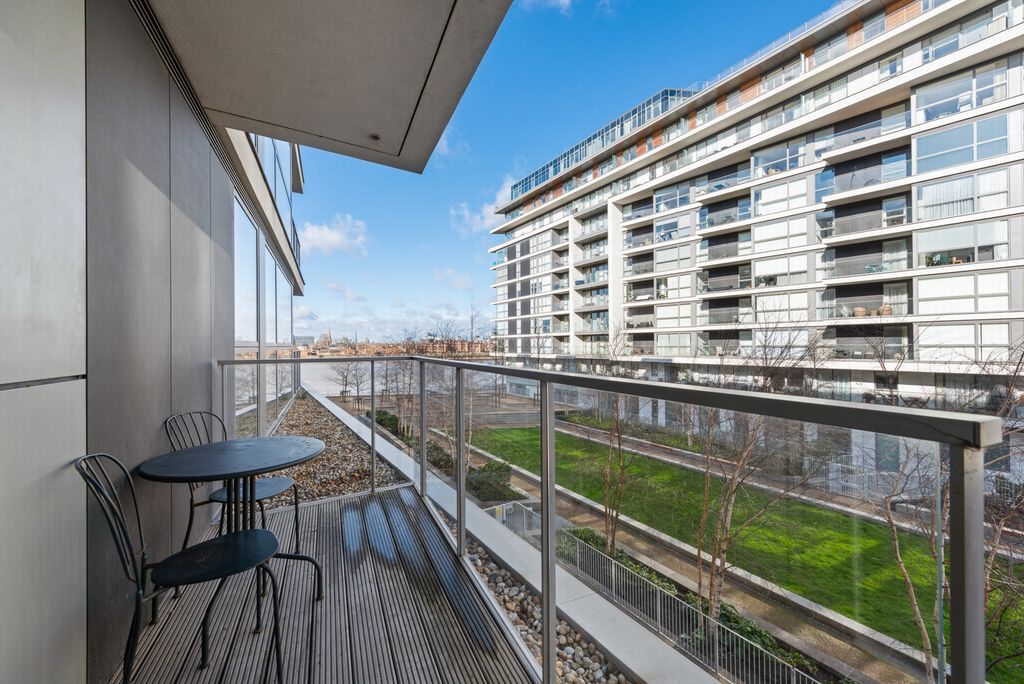 Property photo 1 of 19 Photo 2