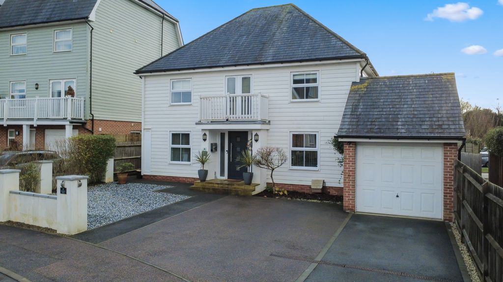 Property photo 1 of 33 4851860