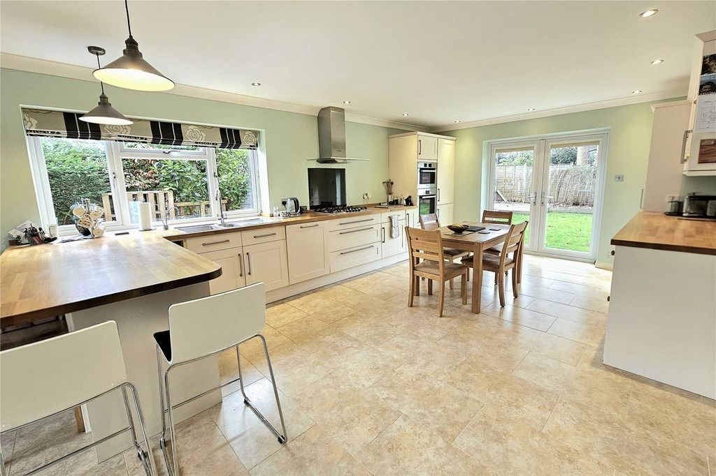 Property photo 3 of 19 Picture No. 11