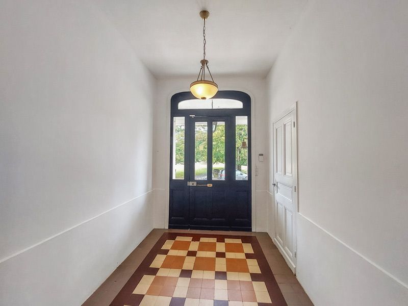 Property photo 3 of 31