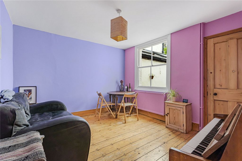 Property photo 2 of 24 Picture No. 91