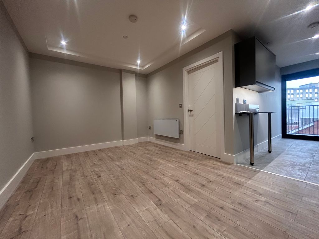 Property photo 3 of 13 Image