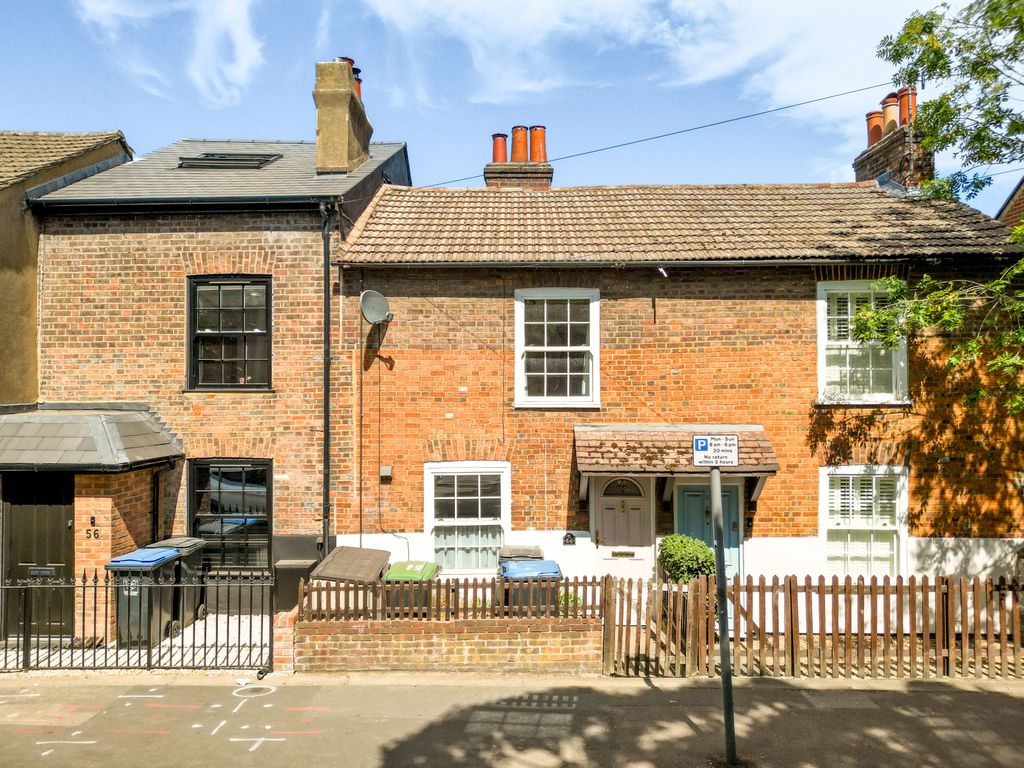Property photo 1 of 16 High Street, Berkhamsted, Hp4