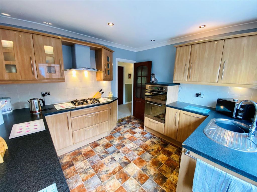 Property photo 3 of 22