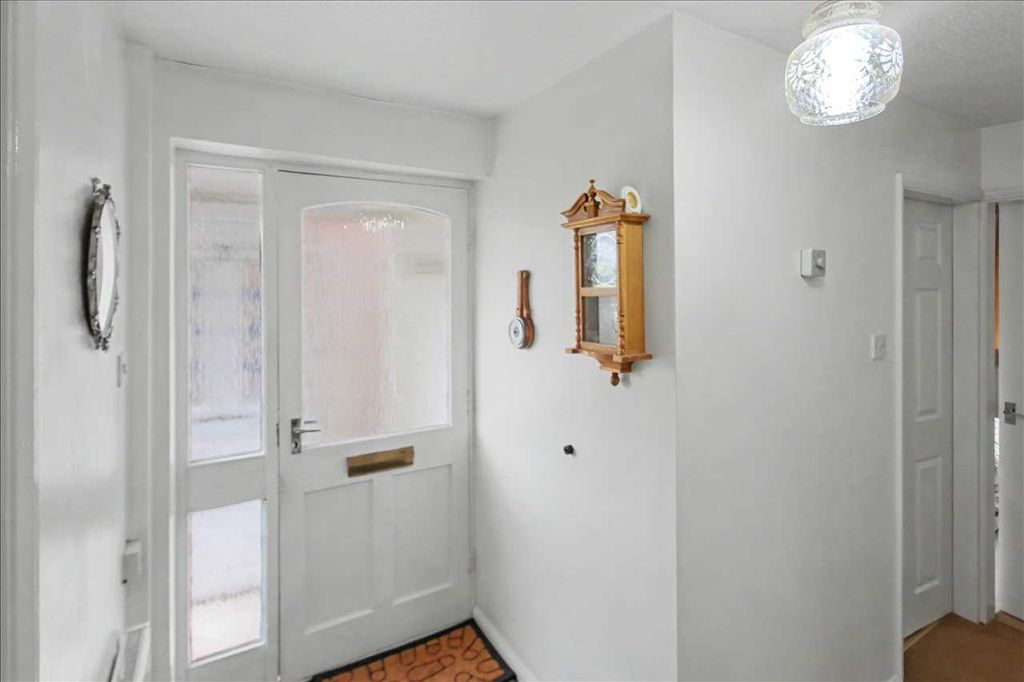 Property photo 2 of 13 Entrance Hall